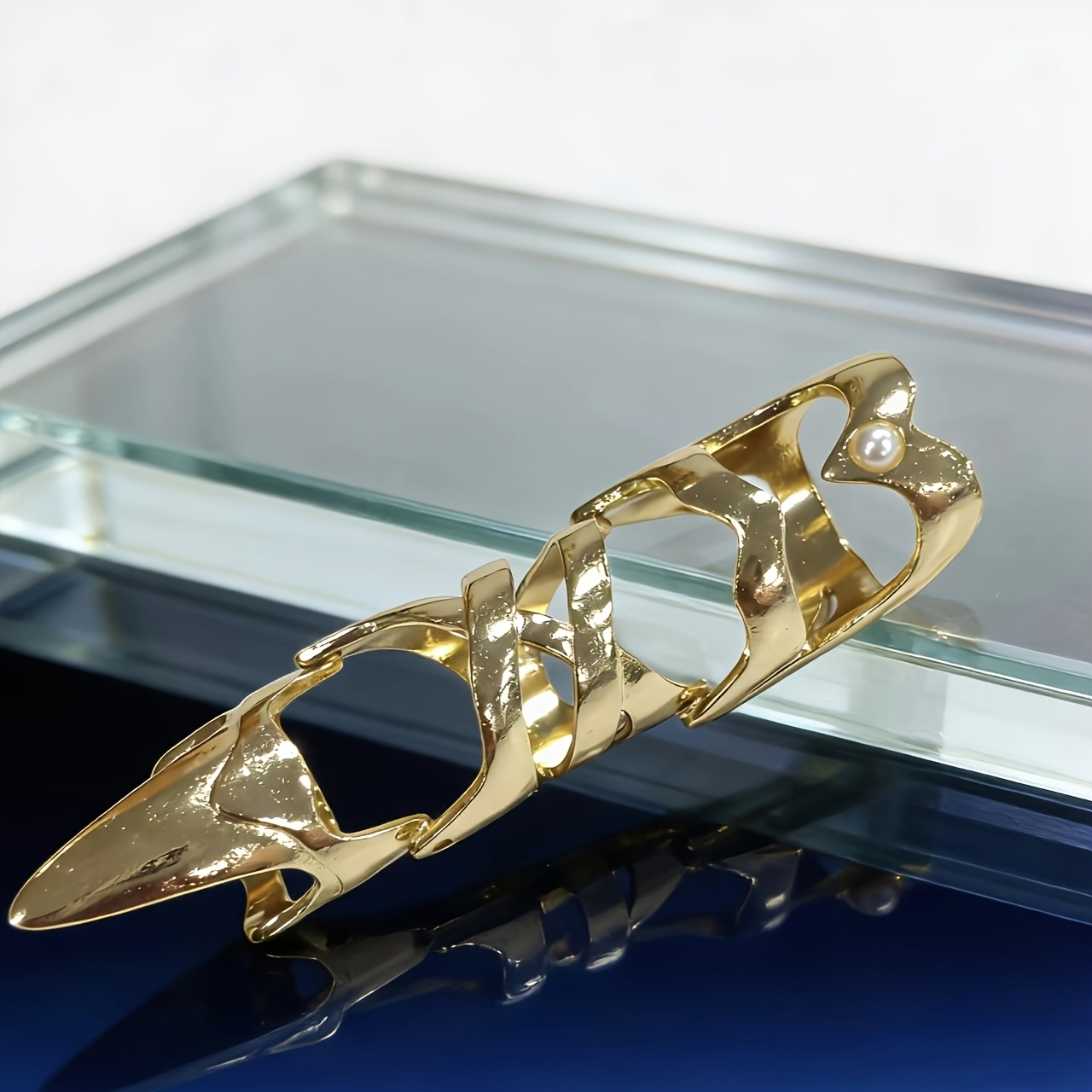 Alien-Shaped Openwork Inlaid Ring, Unisex Design